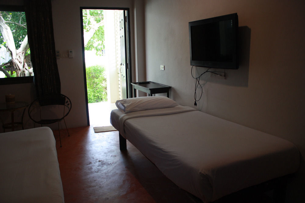 Bamboo Resort Кханом Екстер'єр фото